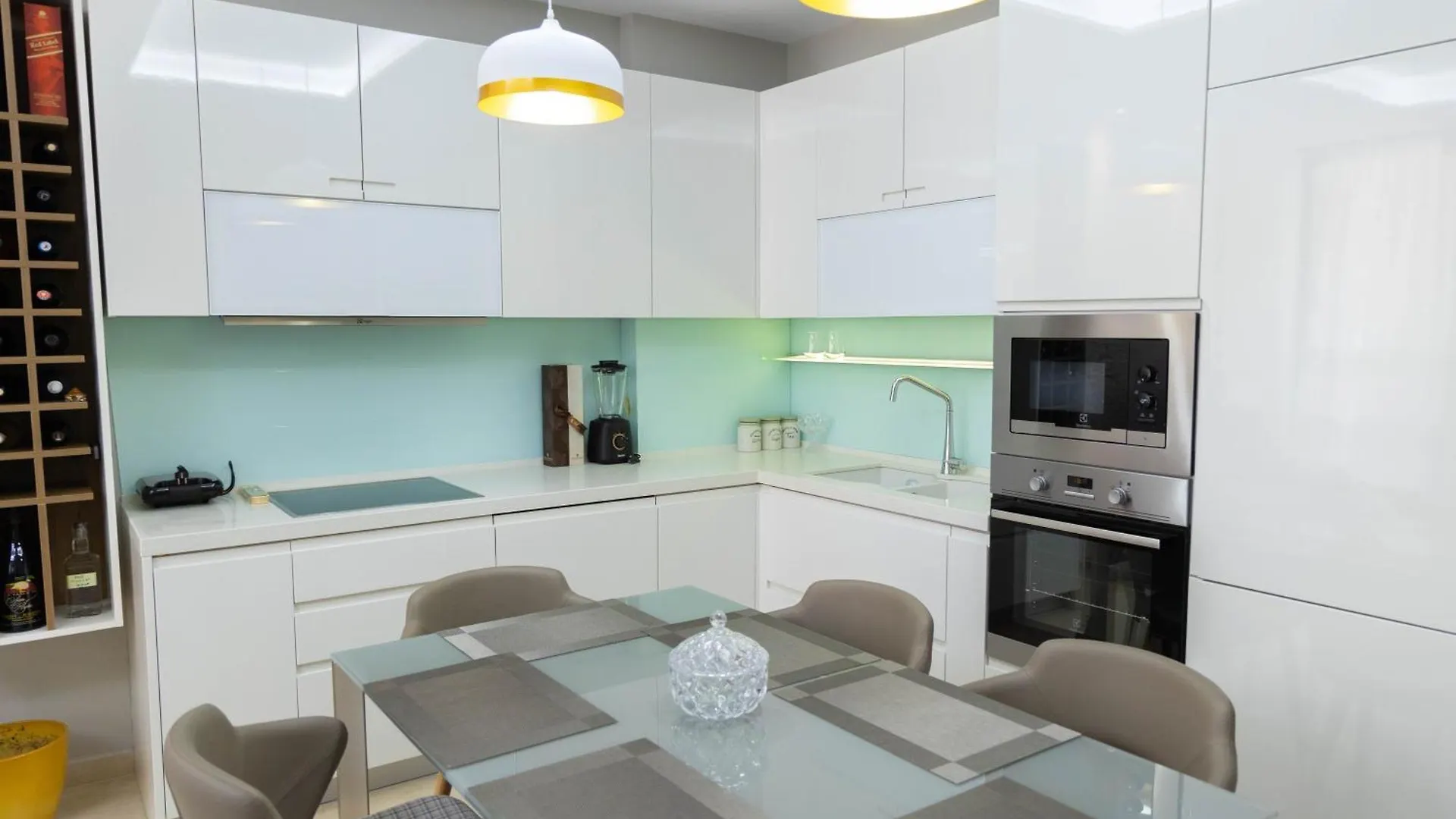 Luxury Lungomare Apartament Vlorë Lejlighed